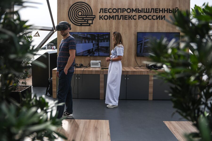 Посетители площадки «Современная жизнь в деревянном доме: экологичность, безопасность, красота» Посетители площадки «Современная жизнь в деревянном доме: экологичность, безопасность, красота»