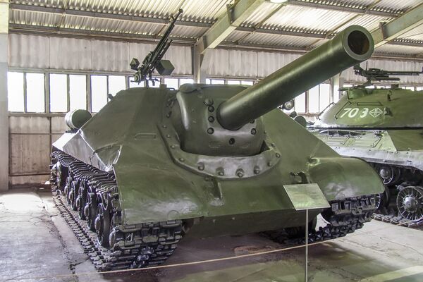 Самоходная артиллерийская установка ИСУ-152 образца 1945 года Самоходная артиллерийская установка ИСУ-152 образца 1945 года