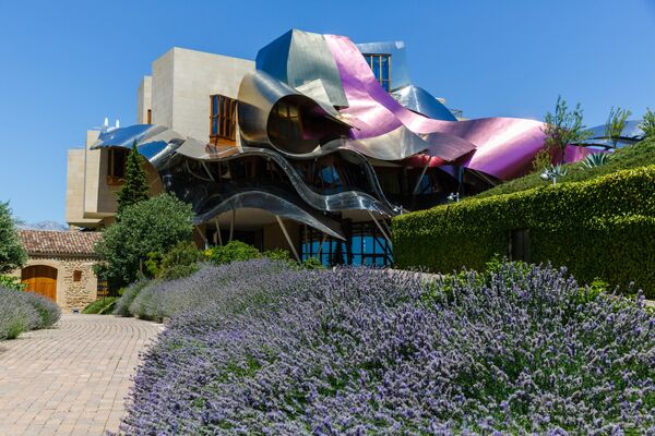 Проект для нового здания испанской винодельни Marqués de Riscal Проект для нового здания испанской винодельни Marqués de Riscal