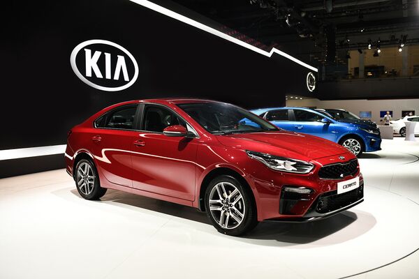 Автомобиль KIA Cerato Автомобиль KIA Cerato