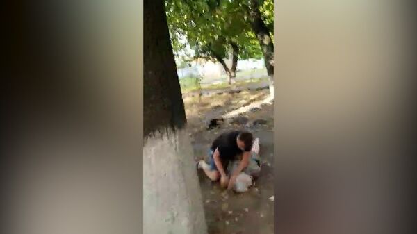 Житель города Клинцы Леонид Щепель остановил дебошира, избивавшего пенсионерку Житель города Клинцы Леонид Щепель остановил дебошира, избивавшего пенсионерку