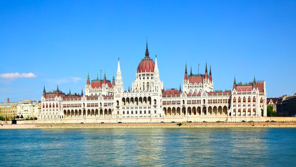 Здание парламента в Будапеште, Венгрия Здание парламента в Будапеште, Венгрия