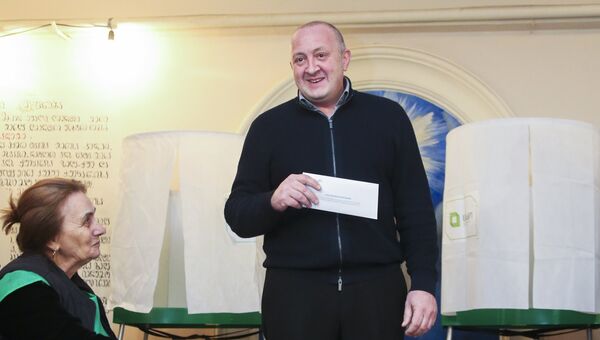 Президент Грузии Георгий Маргвелашвили на выборах президента Грузии на избирательном участке в Тбилиси. 28 октября 2018 Президент Грузии Георгий Маргвелашвили на выборах президента Грузии на избирательном участке в Тбилиси. 28 октября 2018