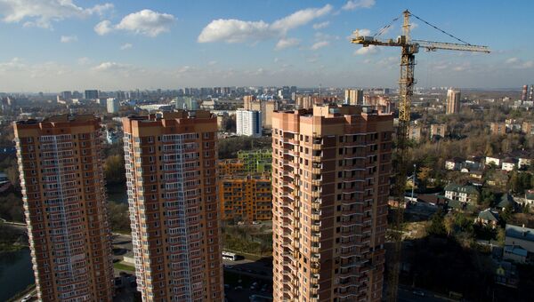 Строительство жилых домов на Ленинском проспекте в городе Химки в Подмосковье. Архивное фото Строительство жилых домов на Ленинском проспекте в городе Химки в Подмосковье. Архивное фото