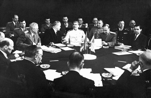Участники Потсдамской конференции. 1945 год Участники Потсдамской конференции. 1945 год