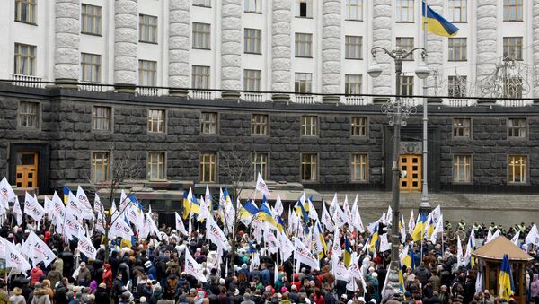 Участники акции против повышения тарифов на газ в Киеве. 31 октября 2018 Участники акции против повышения тарифов на газ в Киеве. 31 октября 2018