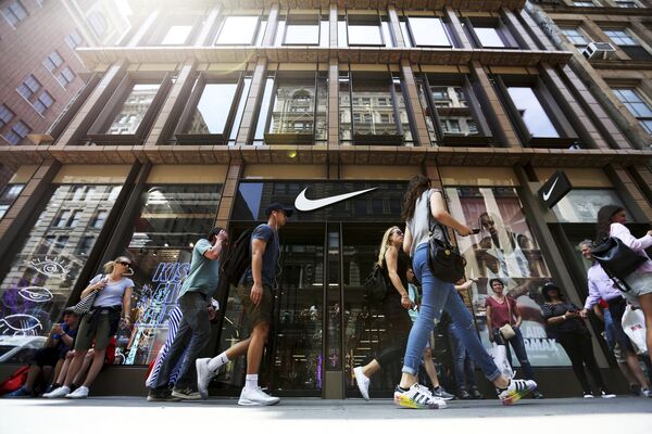 Фирменный магазин Nike в Нью-Йорке Фирменный магазин Nike в Нью-Йорке