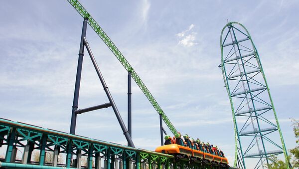 Аттракцион-горка Kingda Ka в американском городе Джексон в Нью-Джерси Аттракцион-горка Kingda Ka в американском городе Джексон в Нью-Джерси