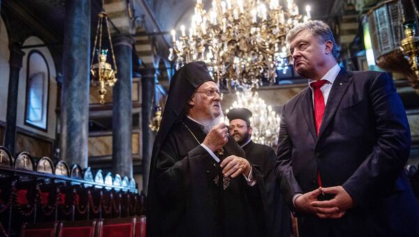 Президент Украины Петр Порошенко и Константинопольский патриарх Варфоломей во время встречи в Стамбуле, Турция. 3 ноября 2018 Президент Украины Петр Порошенко и Константинопольский патриарх Варфоломей во время встречи в Стамбуле, Турция. 3 ноября 2018