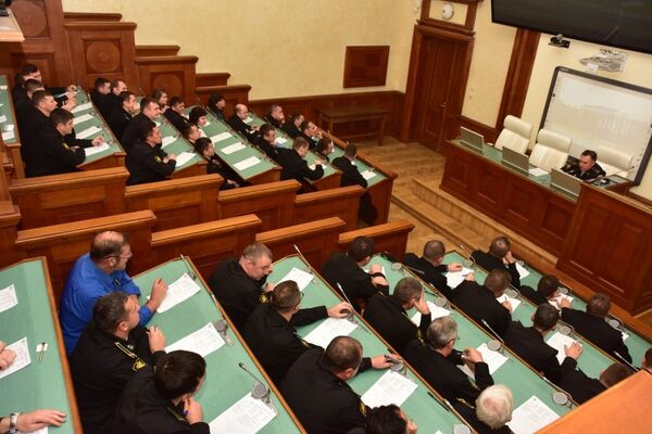Географический диктант на площадке Военного Учебно-Научного Центра ВМФ в Санкт-Петербурге, где диктант написали около 300 слушателей и преподавателей Военно-Морской Академии им. Н.Г. Кузнецова. 11 ноября 2018 Географический диктант на площадке Военного Учебно-Научного Центра ВМФ в Санкт-Петербурге, где диктант написали около 300 слушателей и преподавателей Военно-Морской Академии им. Н.Г. Кузнецова. 11 ноября 2018