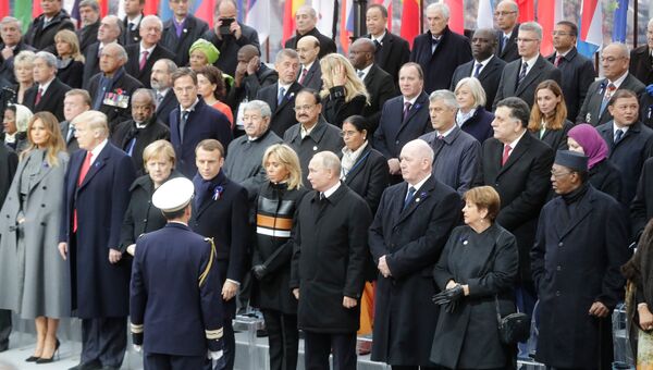 Президент РФ Владимир Путин на мемориальной церемонии у Триумфальной арки в Париже по случаю 100-летия окончания Первой мировой войны. 11 ноября 2018 Президент РФ Владимир Путин на мемориальной церемонии у Триумфальной арки в Париже по случаю 100-летия окончания Первой мировой войны. 11 ноября 2018