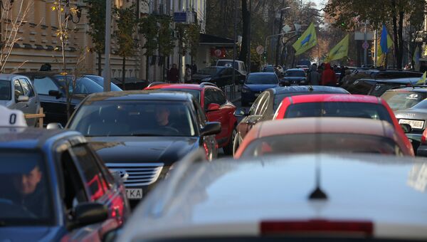 Автомобилисты на Украине. Архивное фото Автомобилисты на Украине. Архивное фото