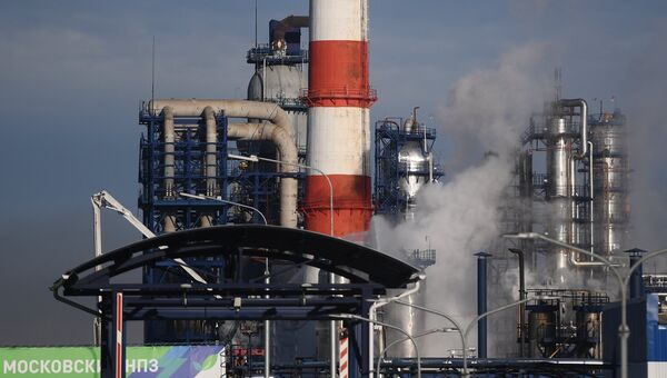 Московский нефтеперерабатывающий завод в Капотне, где произошел пожар Московский нефтеперерабатывающий завод в Капотне, где произошел пожар