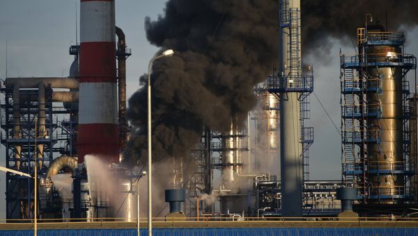 Пожар на Московском нефтеперерабатывающем заводе в Капотне Пожар на Московском нефтеперерабатывающем заводе в Капотне