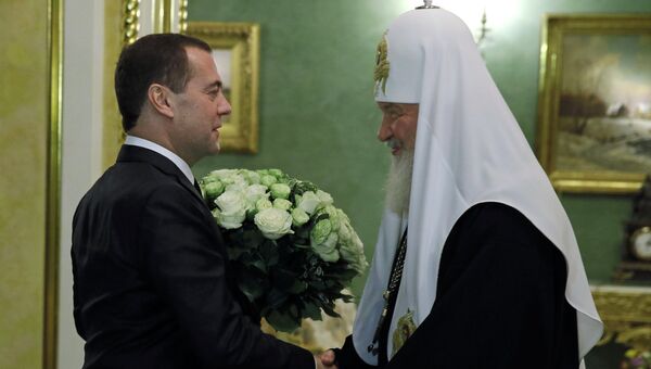 Дмитрий Медведев и патриарх Московский и всея Руси Кирилл во время встречи в резиденции патриарха в подмосковном Переделкино. 20 ноября 2018 Дмитрий Медведев и патриарх Московский и всея Руси Кирилл во время встречи в резиденции патриарха в подмосковном Переделкино. 20 ноября 2018