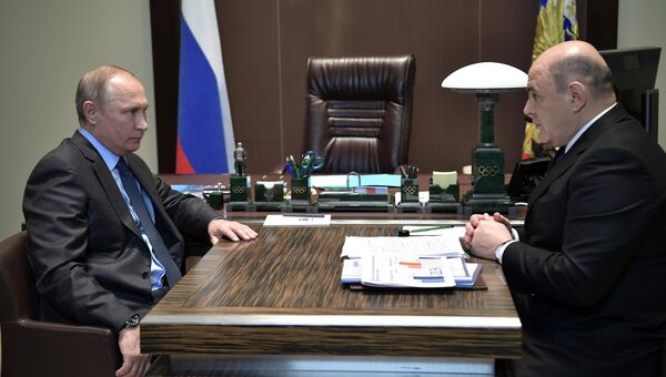 Владимир Путин и руководитель ФНС Михаил Мишустин во время встречи. 20 ноября 2018 Владимир Путин и руководитель ФНС Михаил Мишустин во время встречи. 20 ноября 2018