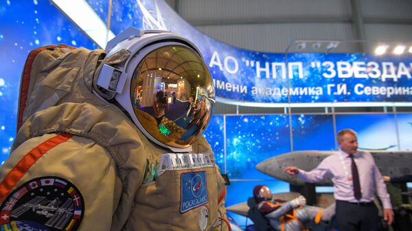 Скафандр для работы в открытом космосе Орлан-МКС Скафандр для работы в открытом космосе Орлан-МКС