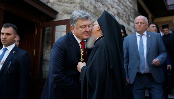Президент Украины Петр Порошенко и Вселенский патриарх Варфоломей в Стамбуле. 3 ноября 2018 Президент Украины Петр Порошенко и Вселенский патриарх Варфоломей в Стамбуле. 3 ноября 2018