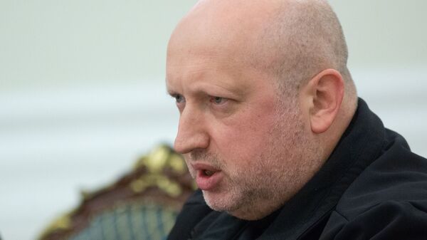 Секретарь СНБО Александр Турчинов на заседании Совета национальной безопасности и обороны Украины в Киеве Секретарь СНБО Александр Турчинов на заседании Совета национальной безопасности и обороны Украины в Киеве