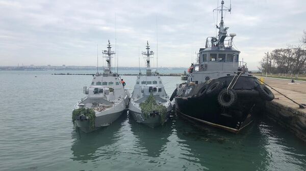 Корабли ВМС Украины, задержанные пограничной службой РФ за нарушение государственной границы России, в порту Керчи. Архивное фото Корабли ВМС Украины, задержанные пограничной службой РФ за нарушение государственной границы России, в порту Керчи. Архивное фото