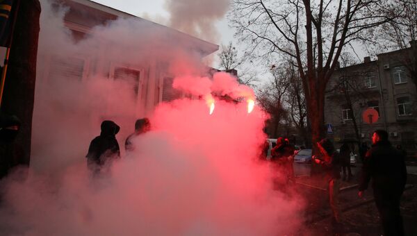 Участники акции у здания консульства России в Харькове, Украина. 26 ноября 2018 Участники акции у здания консульства России в Харькове, Украина. 26 ноября 2018