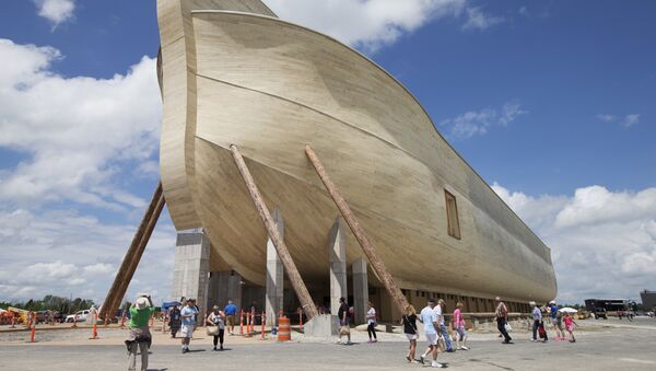 Реконструкция Ноева ковчега в тематическом парке Ark Encounter в Кентукки, США Реконструкция Ноева ковчега в тематическом парке Ark Encounter в Кентукки, США