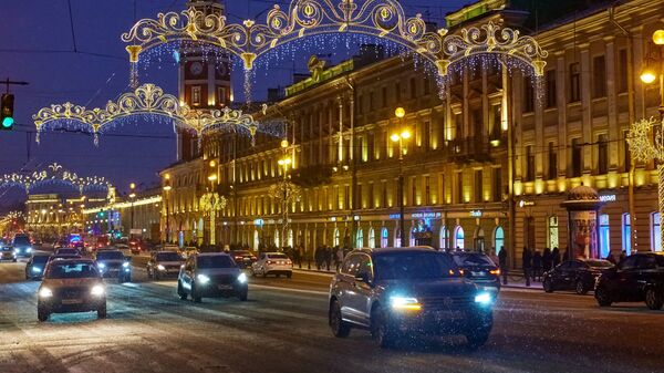 Новогодняя иллюминация на Невском проспекте в Санкт-Петербурге Новогодняя иллюминация на Невском проспекте в Санкт-Петербурге