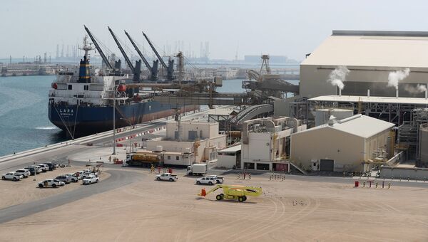Центр по производству сжиженного природного газа Рас-Лаффан в Катаре. Архивное фото Центр по производству сжиженного природного газа Рас-Лаффан в Катаре. Архивное фото