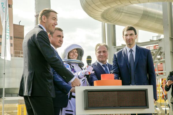 Церемония открытия совмещенного комплекса по выпуску метанола и аммиака Церемония открытия совмещенного комплекса по выпуску метанола и аммиака