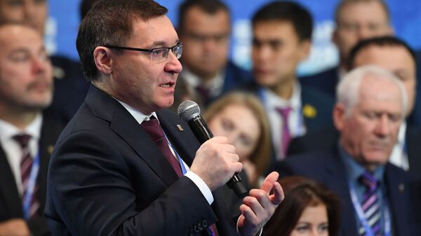 Министр строительства и жилищно-коммунального хозяйства РФ Владимир Якушев на XVIII съезде партии Единая Россия. 8 декабря 2018 Министр строительства и жилищно-коммунального хозяйства РФ Владимир Якушев на XVIII съезде партии Единая Россия. 8 декабря 2018