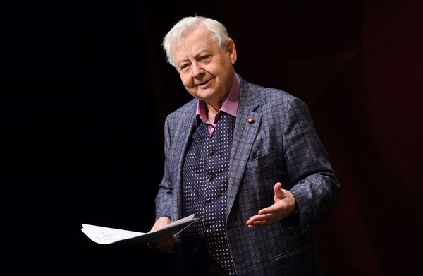 Художественный руководитель МХТ имени А.П.Чехова Олег Табаков на церемонии вручения Премии Олега Табакова Художественный руководитель МХТ имени А.П.Чехова Олег Табаков на церемонии вручения Премии Олега Табакова