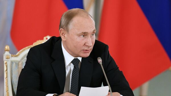 Владимир Путин на заседании Совета при президенте РФ по культуре и искусству. 15 декабря 2018 Владимир Путин на заседании Совета при президенте РФ по культуре и искусству. 15 декабря 2018