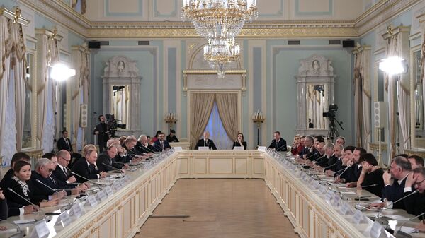 Президент РФ Владимир Путин на заседании Совета при президенте РФ по культуре и искусству. 15 декабря 2018 Президент РФ Владимир Путин на заседании Совета при президенте РФ по культуре и искусству. 15 декабря 2018
