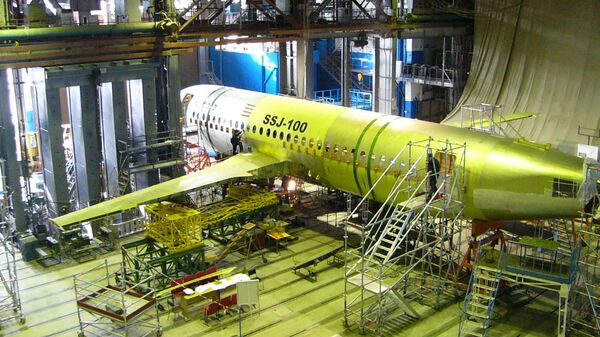 Прочностные испытания регионального самолета нового поколения Sukhoi Superjet 100 в зале статических испытаний ЦАГИ Прочностные испытания регионального самолета нового поколения Sukhoi Superjet 100 в зале статических испытаний ЦАГИ
