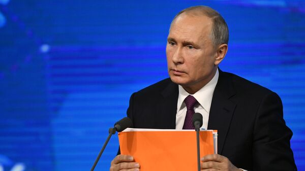 Президент РФ Владимир Путин на большой ежегодной пресс-конференции Президент РФ Владимир Путин на большой ежегодной пресс-конференции