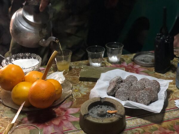 На передовой позиции армии САР в горной Латакии, на границе провинции Идлиб На передовой позиции армии САР в горной Латакии, на границе провинции Идлиб