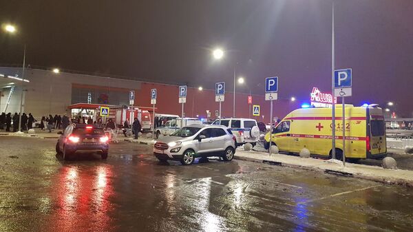 Эвакуация торгового центра Мега в Химках. 30 декабря 2018 Эвакуация торгового центра Мега в Химках. 30 декабря 2018