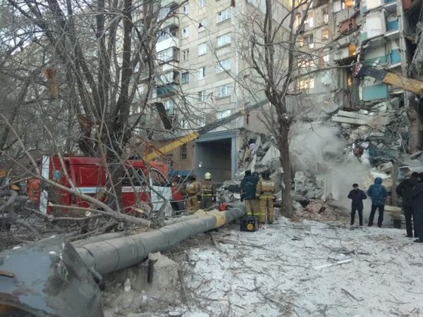 Обрушение подъезда в жилом доме в Магнитогорске. 31 декабря 2018 Обрушение подъезда в жилом доме в Магнитогорске. 31 декабря 2018