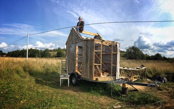 На строительство Tiny House Зурбаганский потратил примерно 800 тысяч рублей На строительство Tiny House Зурбаганский потратил примерно 800 тысяч рублей