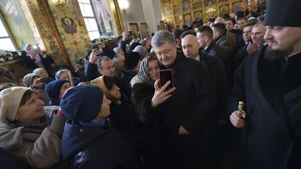 Президент Украины Петр Порошенко во время поездки в Житомирскую область. 17 января 2019 Президент Украины Петр Порошенко во время поездки в Житомирскую область. 17 января 2019