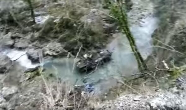 БТР-80 опрокинулся в ущелье в Абхазии БТР-80 опрокинулся в ущелье в Абхазии