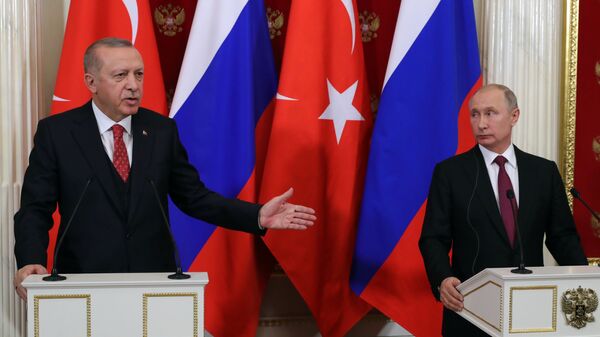 Владимир Путин и президент Турции Реджеп Тайип Эрдоган во время совместной пресс-конференции по итогам встречи. Владимир Путин и президент Турции Реджеп Тайип Эрдоган во время совместной пресс-конференции по итогам встречи.