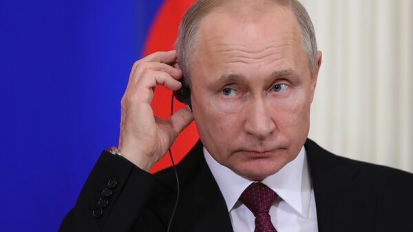 Владимир Путин во время совместной с президентом Турции Реджепом Тайипом Эрдоганом пресс-конференции по итогам встречи. 23 января 2019 Владимир Путин во время совместной с президентом Турции Реджепом Тайипом Эрдоганом пресс-конференции по итогам встречи. 23 января 2019