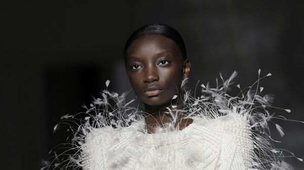 Показ коллекции Givenchy на Неделе моды Haute Couture в Париже Показ коллекции Givenchy на Неделе моды Haute Couture в Париже