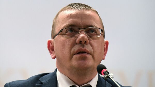 Директор Департамента музеев министерства культуры РФ Владислав Кононов на пресс-брифинге, посвященном ситуации в Третьяковской галерее. 28 января 2019 Директор Департамента музеев министерства культуры РФ Владислав Кононов на пресс-брифинге, посвященном ситуации в Третьяковской галерее. 28 января 2019