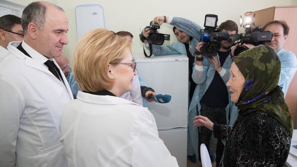 Министр здравоохранения РФ Вероника Скворцова и глава КЧР Рашид Темрезов на церемонии открытия республиканской детской больницы Министр здравоохранения РФ Вероника Скворцова и глава КЧР Рашид Темрезов на церемонии открытия республиканской детской больницы