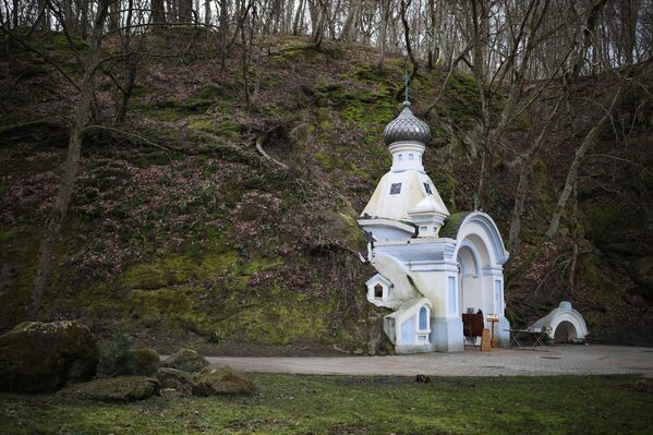 Иверская часовня и источник святителя Пантелеймона в Горячем Ключе Иверская часовня и источник святителя Пантелеймона в Горячем Ключе