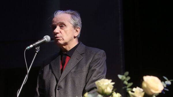 Актер Евгений Стеблов на церемонии прощания с актером Сергеем Юрским в театре имени Моссовета Актер Евгений Стеблов на церемонии прощания с актером Сергеем Юрским в театре имени Моссовета
