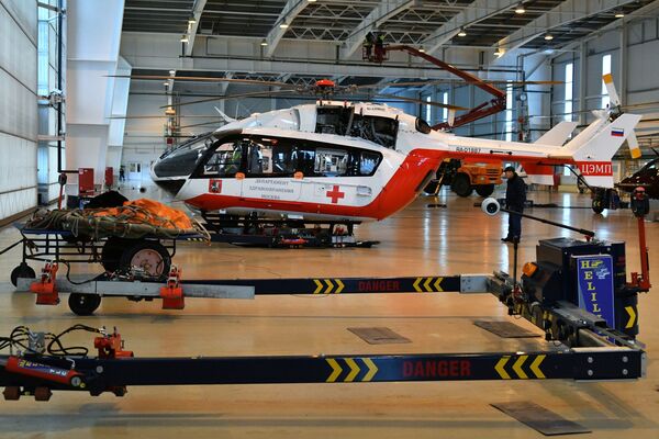 Вертолет BK-117C-2 в ангаре Московского авиационного центра Вертолет BK-117C-2 в ангаре Московского авиационного центра