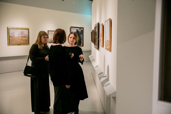 Посетители выставки в Музее русского импрессионизма в Москве. 13 февраля 2019 Посетители выставки в Музее русского импрессионизма в Москве. 13 февраля 2019